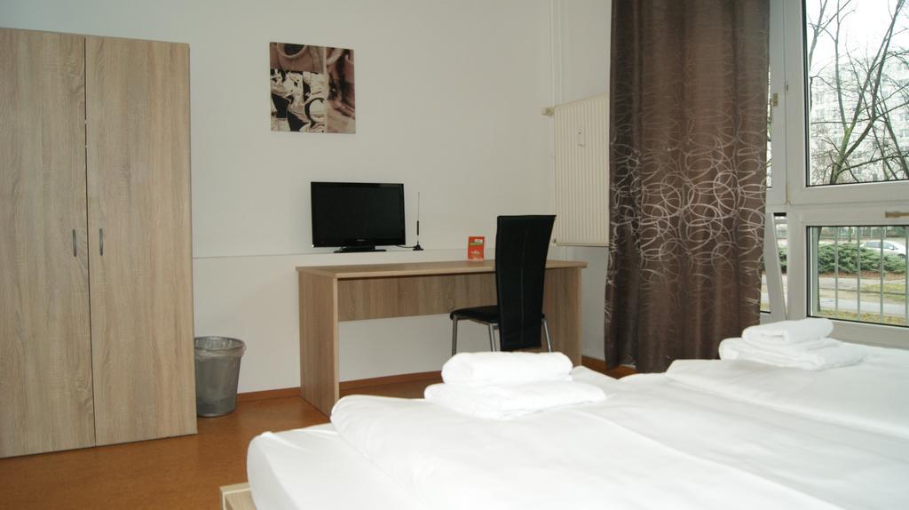 Hotel Pension Eberty Berlin Ngoại thất bức ảnh